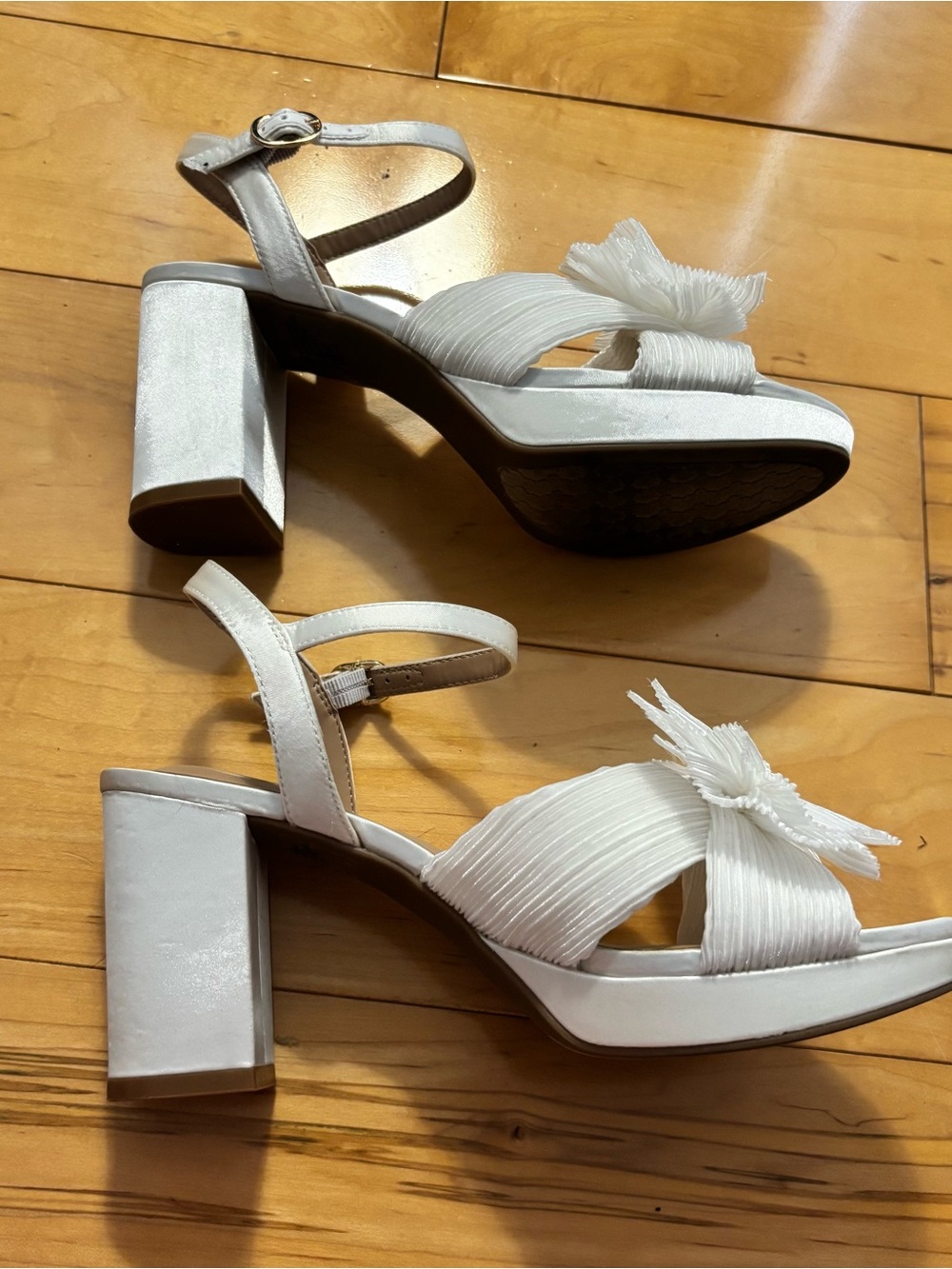 Kelly & Katie Heather Sandal Womens Size 9 White Bridal Bride Wedding Bow Heels - Picture 5 of 9